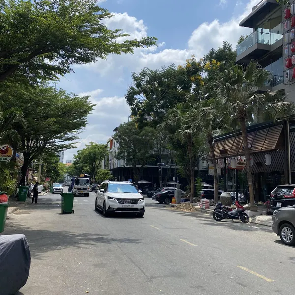 Nhà 6 tầng Phú Mỹ Hưng đường số 2, Dt: 6m x 18,5m