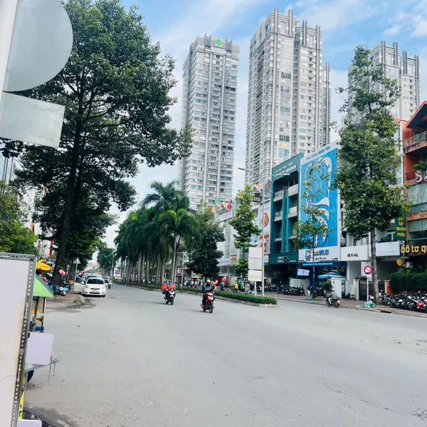 Bán biệt thự 43-45 Nguyễn Thị Thập, Him Lam,  Quận 7