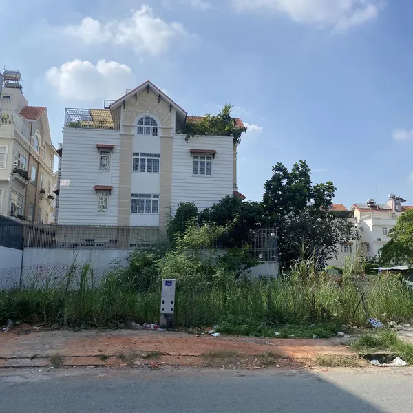 Đất biệt thự lô nhì đường số 6 - Him Lam 10m x 20m