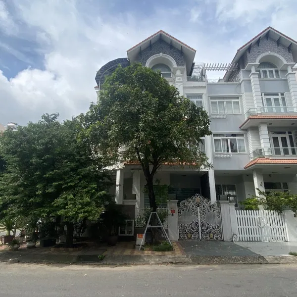 Biệt thự Him Lam Q7  căn góc 2 mặt tiền 12,5m x 20m