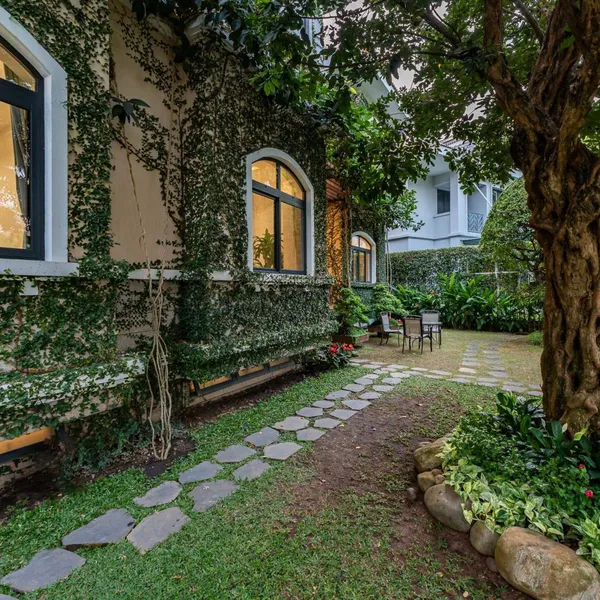 Bán biệt thự Chateau Phú Mỹ Hưng 21m x 27m