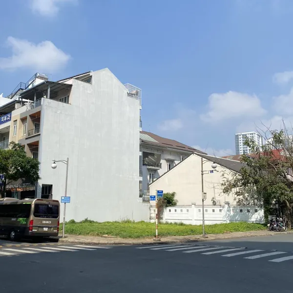 Đất 2 MT Hà Huy Tập &amp; Phạm Văn Nghị 16m x 18m