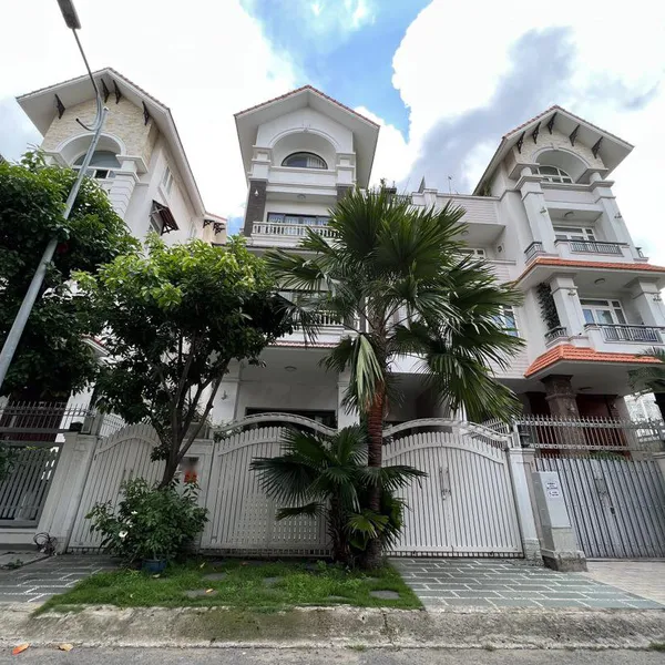 Biệt thự Him Lam Quận 7, Diện tích: 10m x 20m