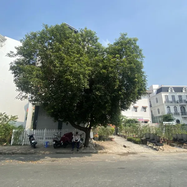 Đất đường Đặng Đức Thuật - Phú Mỹ Hưng 21m x 18m