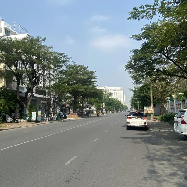 Đất Phú Mỹ Hưng đường Tân Phú 18m x 18m