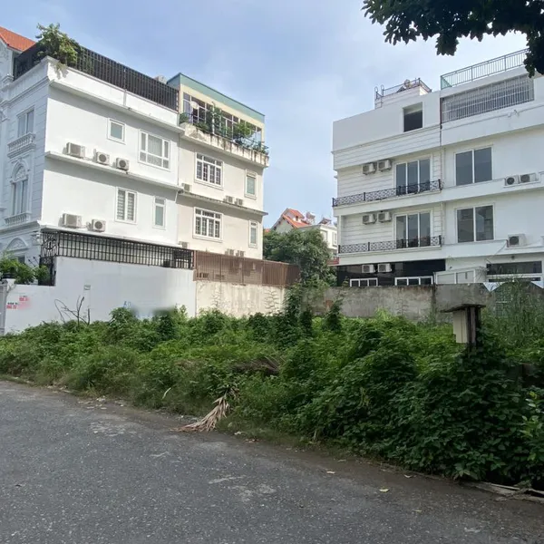 Đất Lô Góc Đường Số 3 &amp; 10 -  Him Lam  20m x 20m