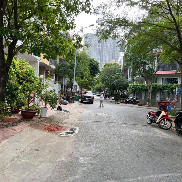 Căn góc 5 tầng đường 14 khu Him Lam, 7,8m x 17m