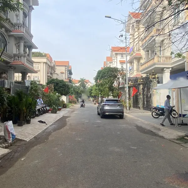 Biệt Thự Him Lam Kênh Tẻ 10m x 20m