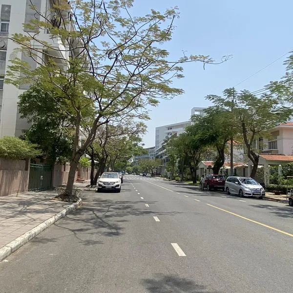 Biệt thự mặt tiền Lý Long Tường khu Mỹ Tú 2,  22m x 18m