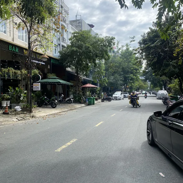 Nhà 6T Cao Triều Phát, Phú Mỹ Hưng 6m x 18,5m