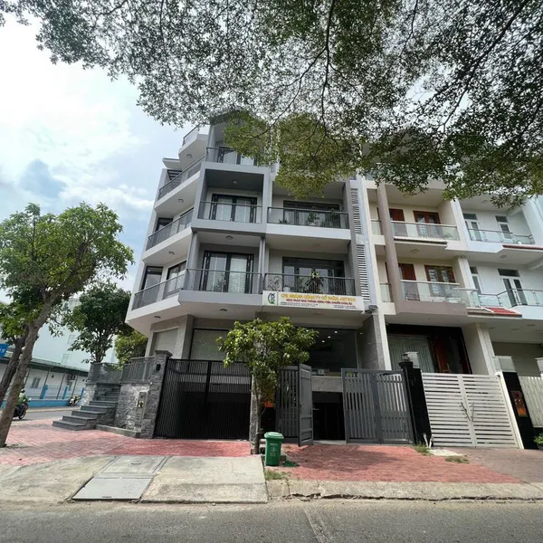 Nhà 5 tầng KDC Him Lam Quận 7 Diện tích: 5m x 20m