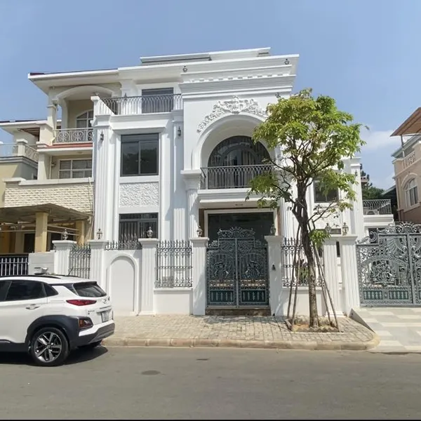 Biệt thự khu Mỹ Gia Phú Mỹ Hưng đường số 20 DT: 15m x 16,75m