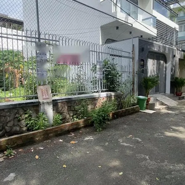 Đất hẻm xe hơi 793 Trần Xuân Soạn 4,5m x 14,5m