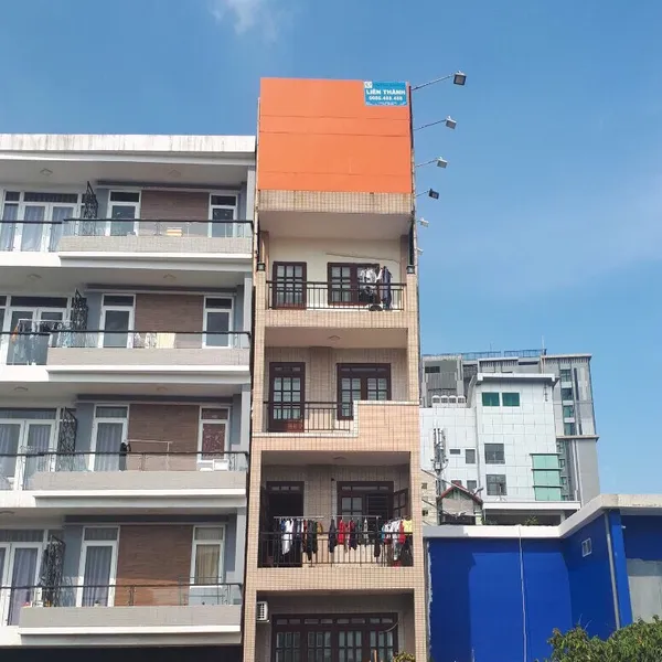 Bán nhà mặt tiền Nguyễn Văn Cừ, P. Cầu Kho, Quận 1