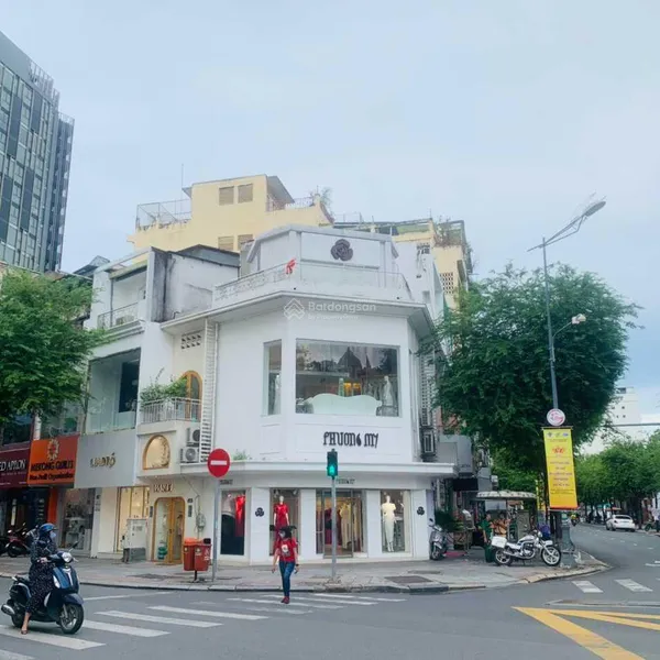 Bán nhà 83 - 85&nbsp;đường Lê Thánh Tôn &amp; đường Pasteur,&nbsp;Phường Bến Nghé, Quận 1