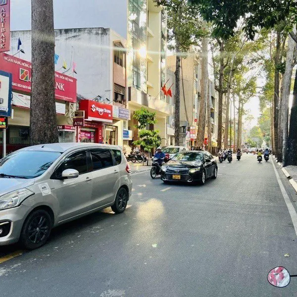 Bán nhà 106-108 Trần Quang Khải, P. Tân Định, Quận 1 chính chủ