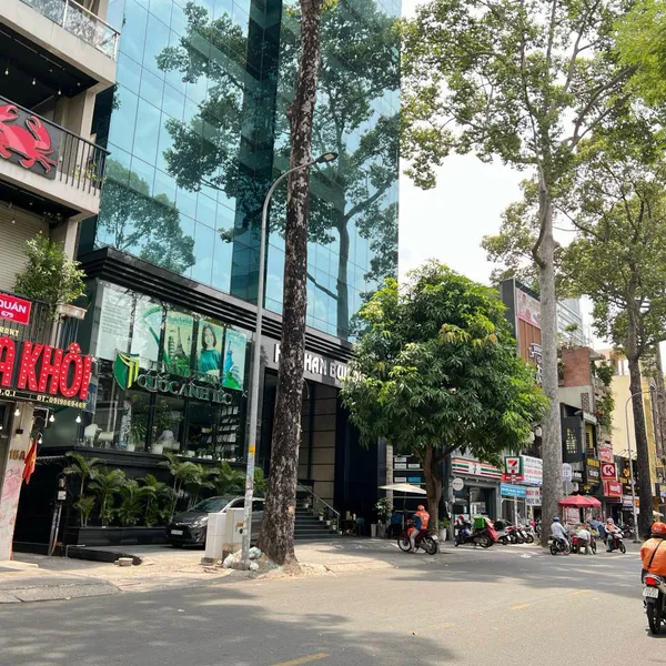 Bán tòa nhà mặt tiền Tôn Thất Tùng, P. Phạm Ngũ Lão, Quận 1 - Đoạn đẹp