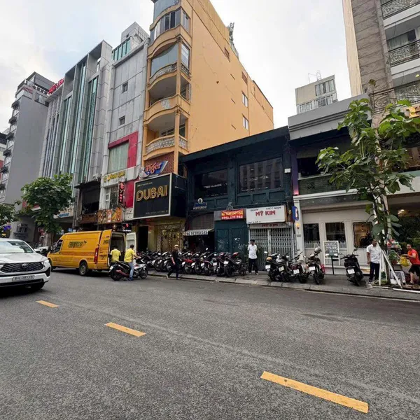 Bán nhà 10 Mạc Thị Bưởi, P. Sài Gòn, Quận 1