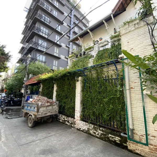 Bán biệt thự 180 Hai Bà Trưng, P. Đa Kao, Quận 1