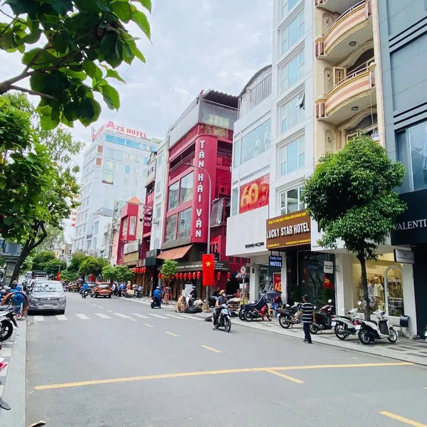 Bán nhà 138&nbsp;Nguyễn Trãi, Phường Bến Thành, Quận 1