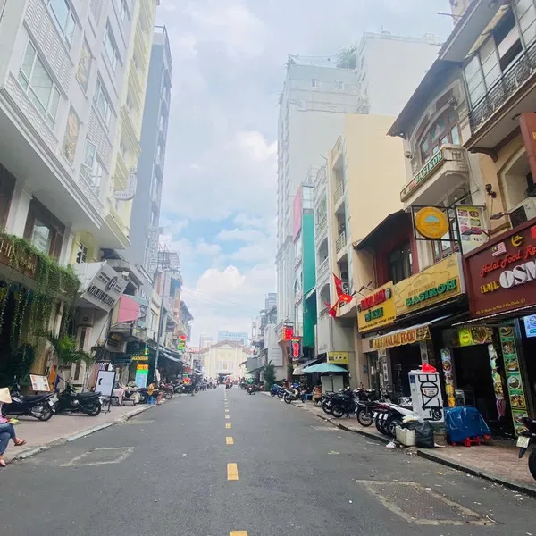 Bán nhà 33 Nguyễn An Ninh, Phường Bến Thành, Quận 1