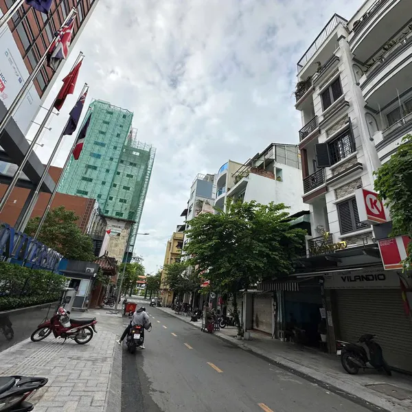 Bán nhà 23 Nguyễn Văn Tráng, P. Bến Thành, Quận 1