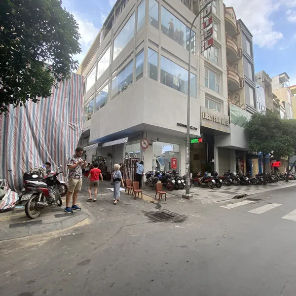 Bán tòa nhà 146 - 148 Nguyễn Trãi, P. Bến Thành, Quận 1