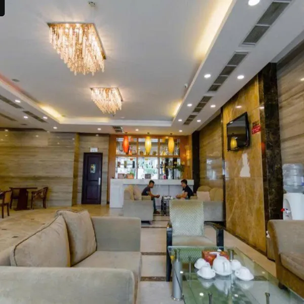 Bán khách sạn 180 - 182 -184 Nguyễn Trãi, P. Bến Thành, Quận 1