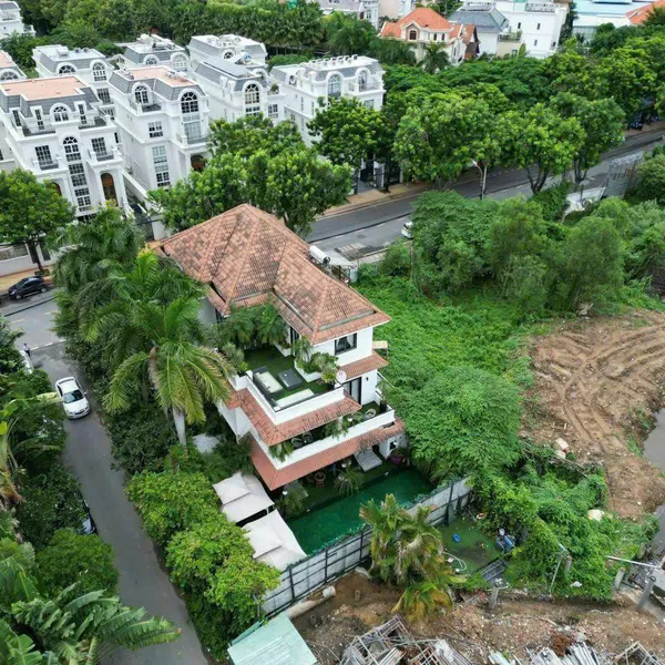 Bán biệt thự Thảo Điền, số 197 Nguyễn Văn Hưởng, Quận 2