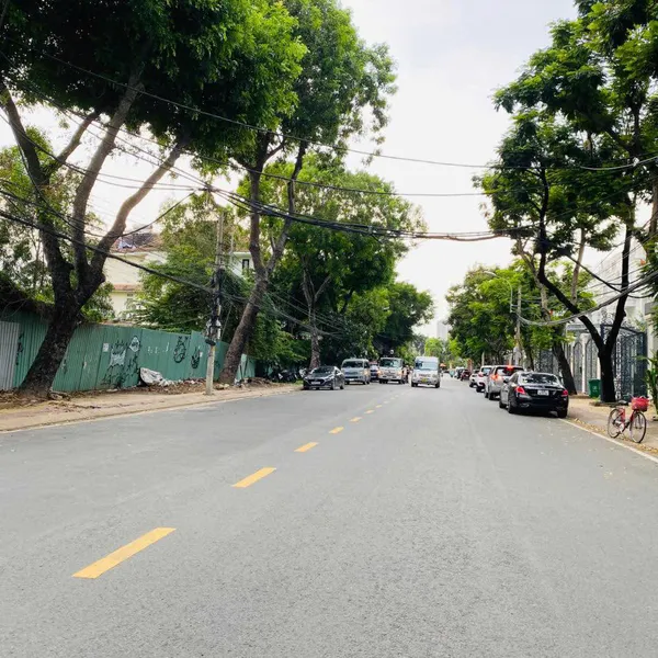 Bán đất 200 Nguyễn Văn Hưởng, Thảo Điền, Quận 2