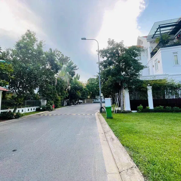 Bán đất Thảo Điền đường Nguyễn Văn Hưởng Quận 2 View sông Sài Gòn, làm được bến du thuyền