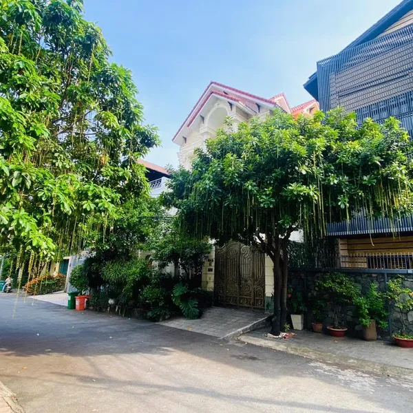 Bán biệt thự số&nbsp;204B35&nbsp;Nguyễn Văn Hưởng,&nbsp;P. Thảo Điền, Quận 2