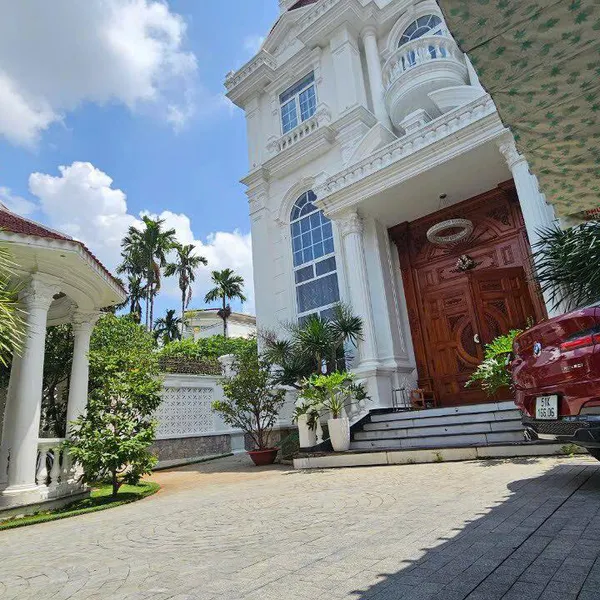 Bán biệt thự Compound sân vườn Thảo Điền khu 146 Nguyễn Văn Hưởng