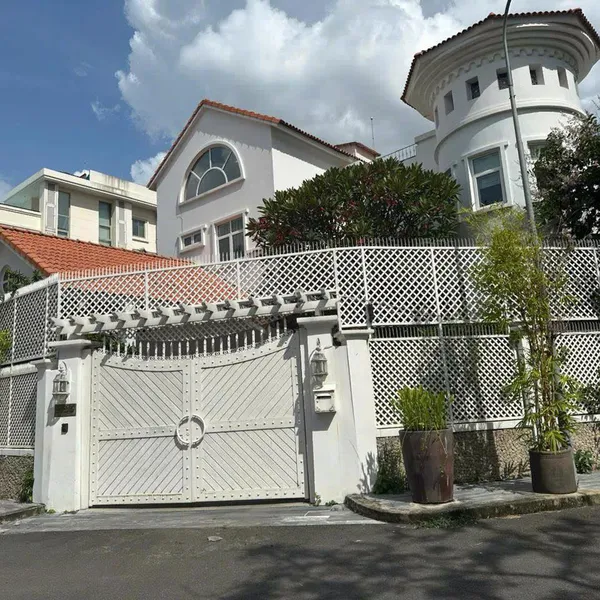 Bán biệt thự Thảo Điền, số 202/5 Nguyễn Văn Hưởng, Quận 2