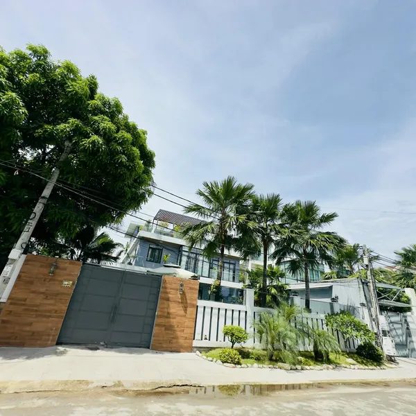 Bán biệt thự 189C1/1 Nguyễn Văn Hưởng, P. Thảo Điền, Quận 2