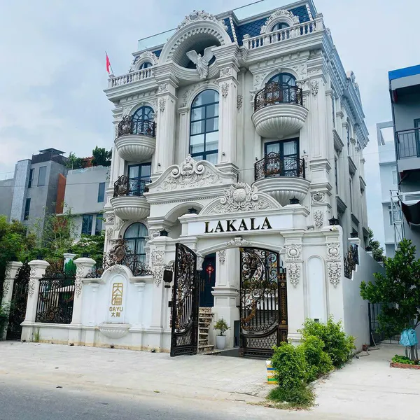 Bán biệt thự 11 Đặng Như Mai, P. Cát Lái, Quận 2