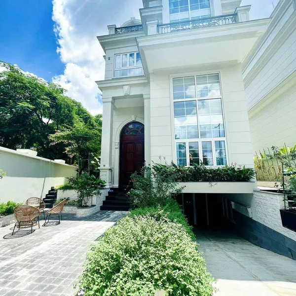 Bán biệt thự Thảo Điền, số 200/3 Nguyễn Văn Hưởng, Quận 2