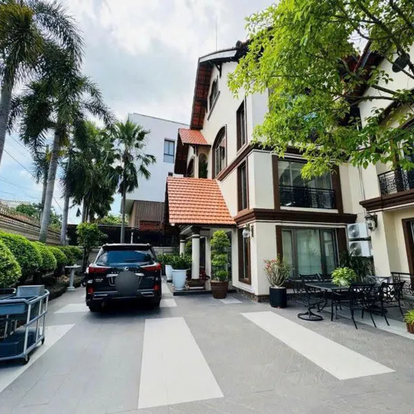 Bán biệt thự 15 Trần Văn Sắc, P. Thảo Điền, Quận 2