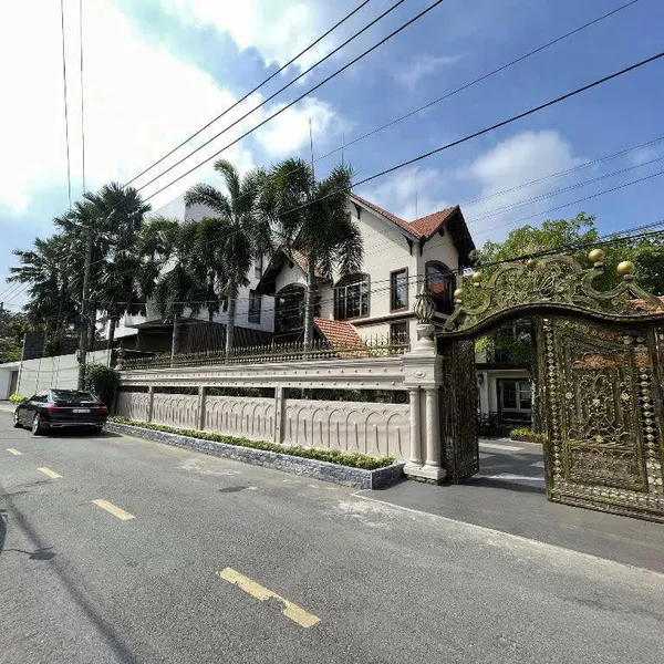 Bán biệt thự 15 Trần Văn Sắc, P. Thảo Điền, Quận 2