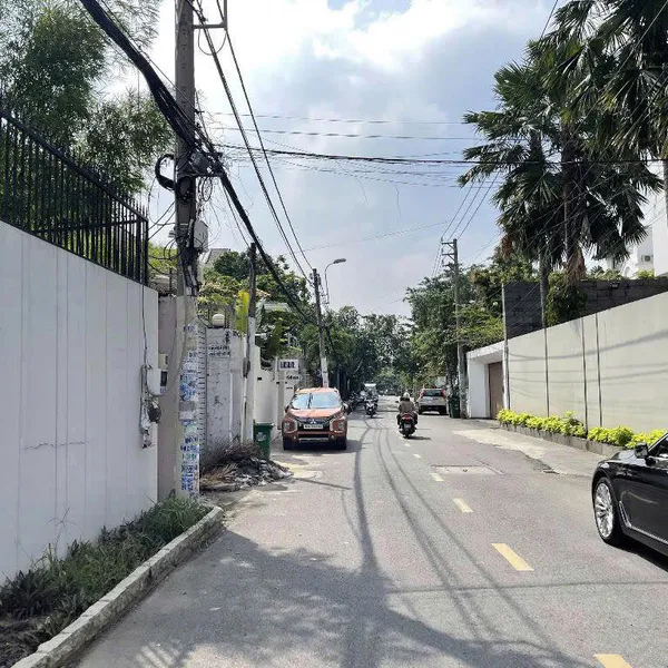 Bán biệt thự 15 Trần Văn Sắc, P. Thảo Điền, Quận 2