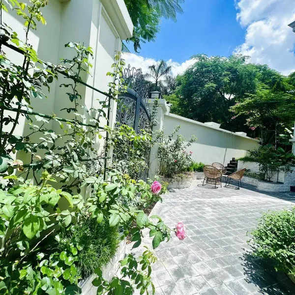 Bán biệt thự Thảo Điền, số 200/3 Nguyễn Văn Hưởng, Quận 2