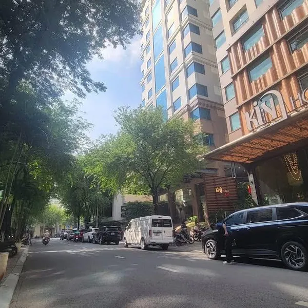 Bán khách sạn 11A-11B Thi Sách, P. Sài Gòn, Quận 1