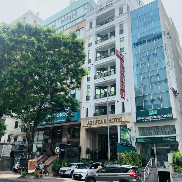 Bán khách sạn 4 - 6 Trương Định, P. Xuân Hoà, Quận 3