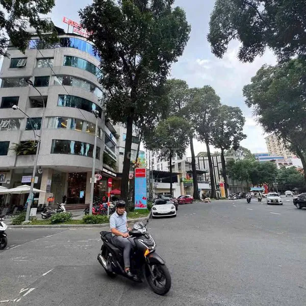 Bán nhà 2 Bis Công Trường Quốc Tế, P. Võ Thị Sáu, Quận 3