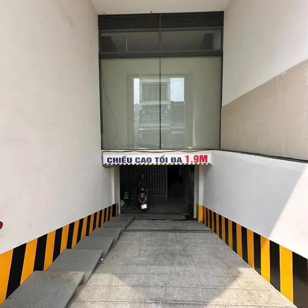 Bán tòa nhà 541 Lạc Long Quân, Phường 10, Quận Tân Bình