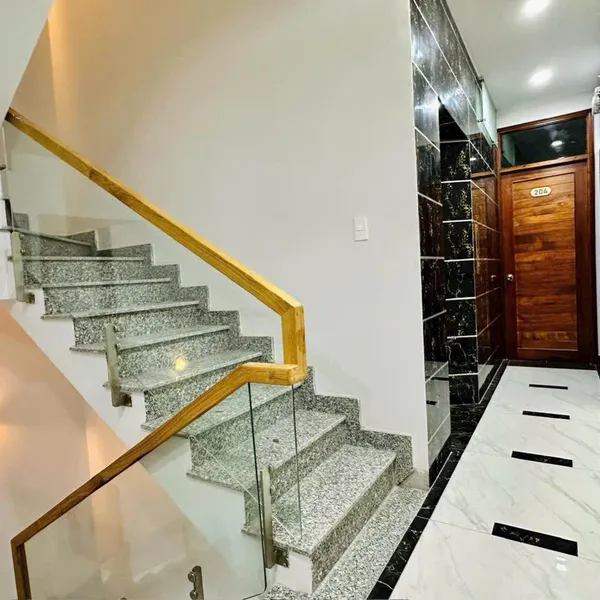 Bán tòa nhà 541 Lạc Long Quân, Phường 10, Quận Tân Bình