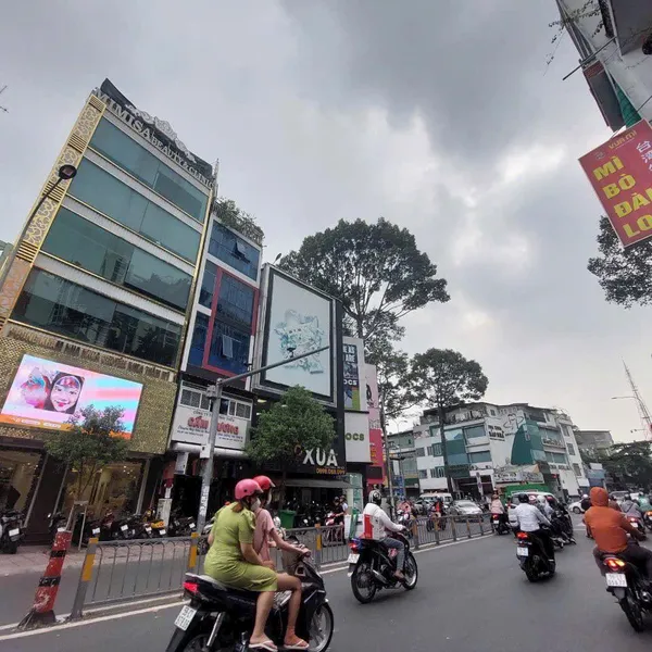 Bán nhà 163&nbsp;- 165&nbsp;Cao Thắng, Phường 11, Quận 10