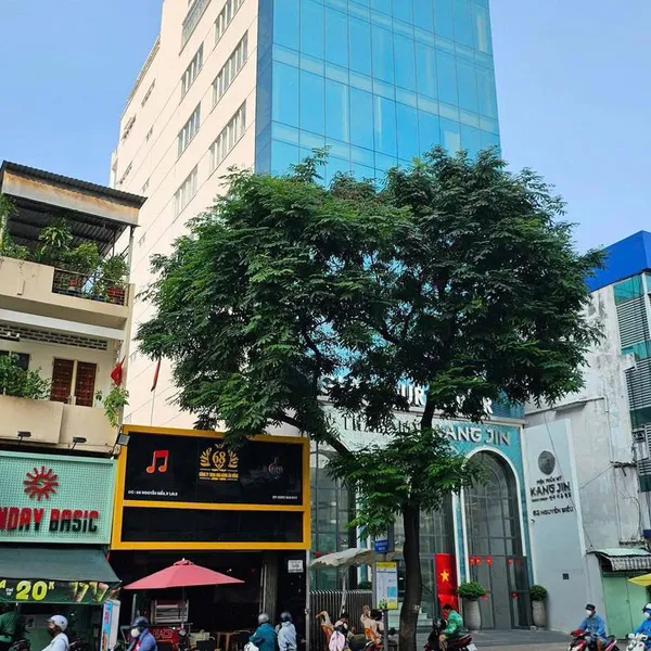 Bán toà nhà 62 - 64 Nguyễn Biểu, Phường 1, Quận 5