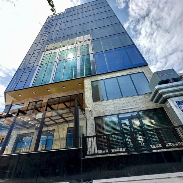 Bán tòa nhà 84 Huỳnh Văn Bánh, Phường 15, Quận Phú Nhuận