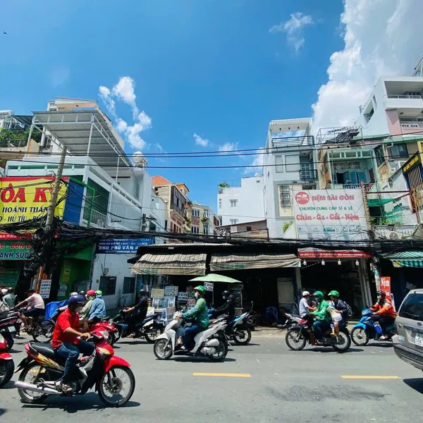 Bán nhà 527 CMT8, Phường 13, Quận 10